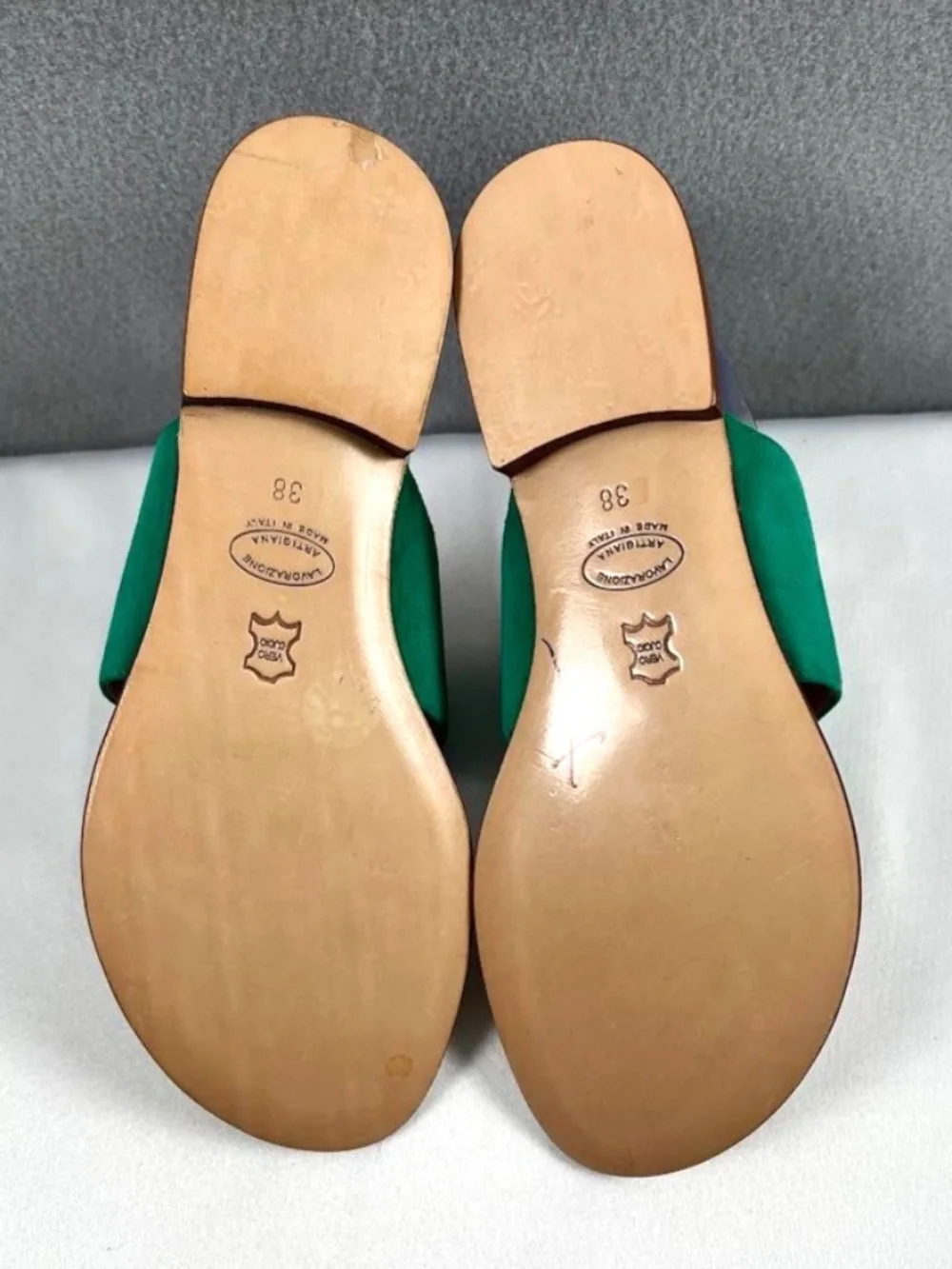 il Sandalo of Capri Green Suede Crystal Embellished Buckle Thong Sandal EU38 NEW